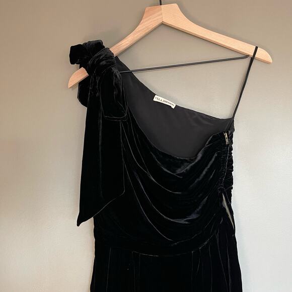 ULLA JOHNSON Tess Jumpsuit in Noir Size 2 Black Velvet One Shoulder Bow Detail - Picture 6 of 16